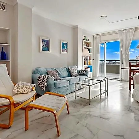 Apartamento Cozy Beachfront In By Costarentals Fuengirola