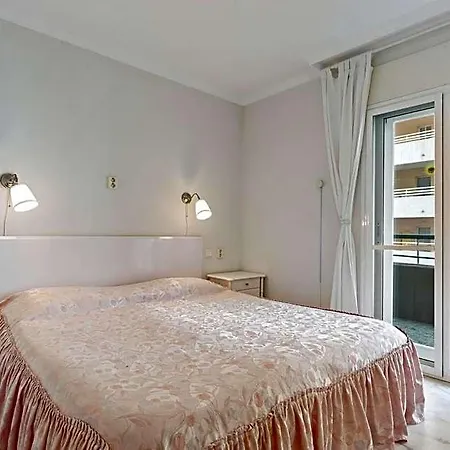 Apartamento Cozy Beachfront In By Costarentals Fuengirola