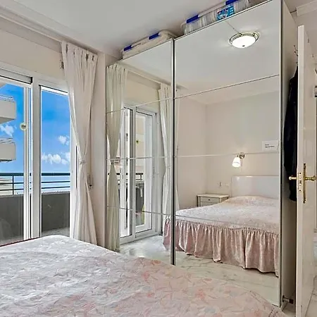 Cozy Beachfront In By Costarentals Apartamento Fuengirola